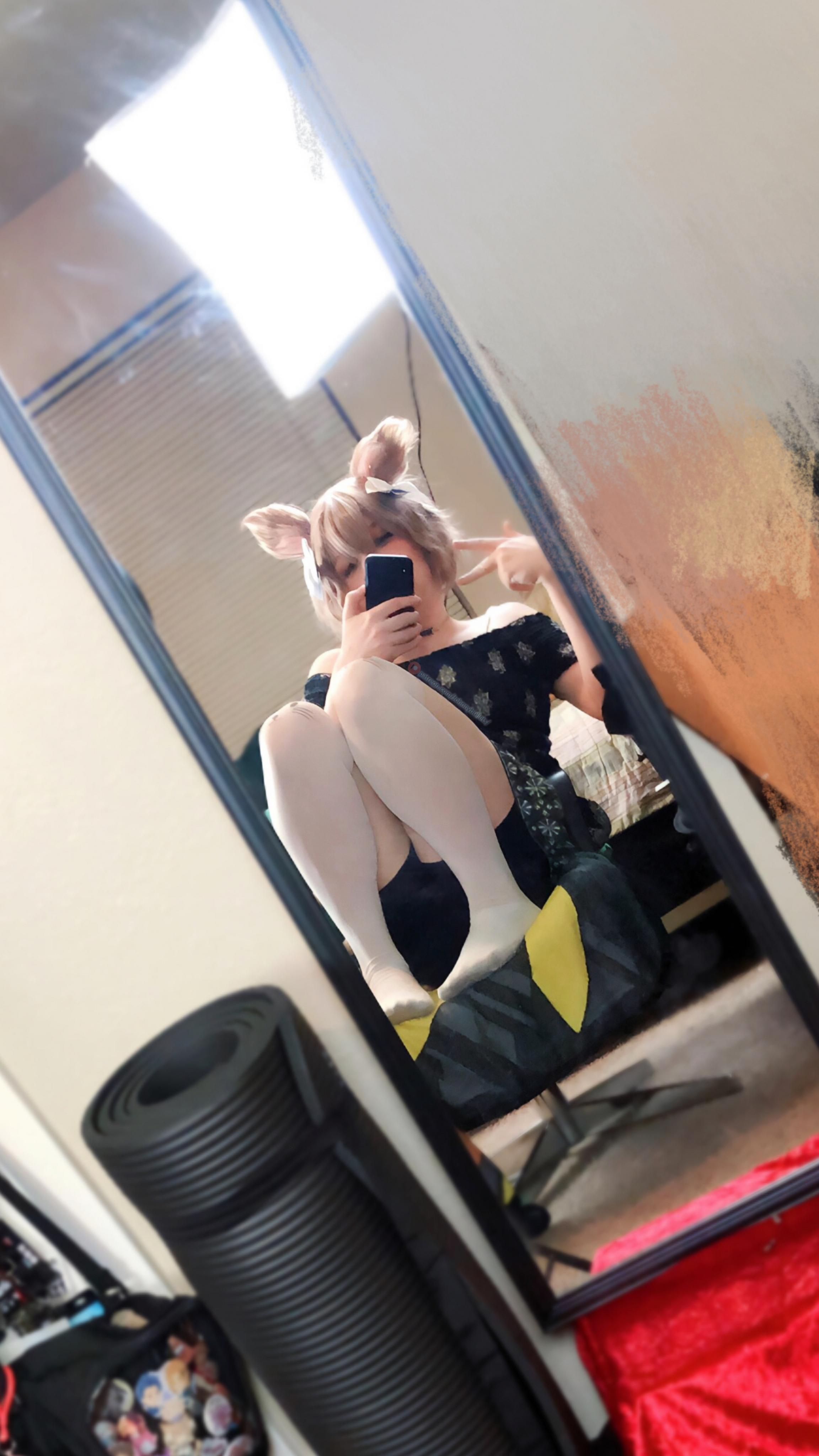 8_my_legs_are_like_a_little_door.png